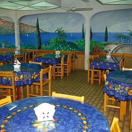 Vakantiepark Village Le Kangourou By Popinns 2*